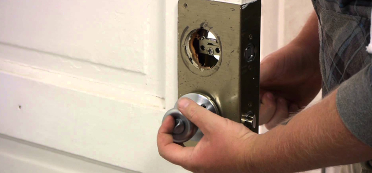 Home Lock Change in Alhambra